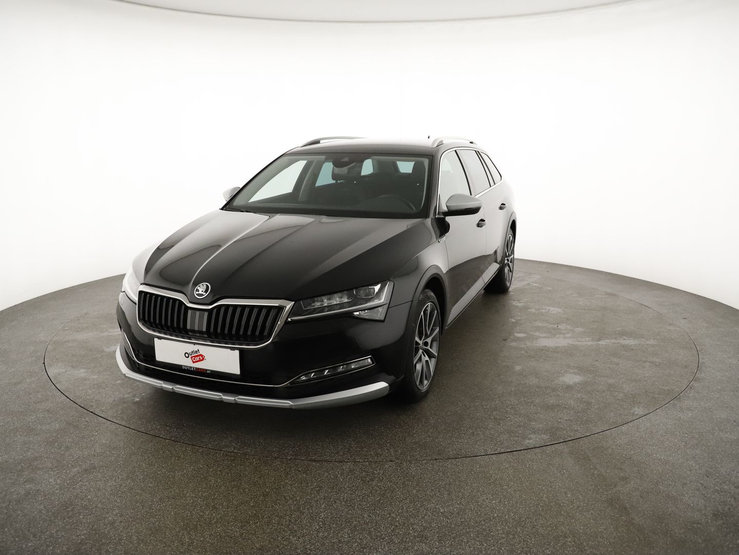 Škoda Superb Kombi 2,0 TDI 4x4 Scout DSG | Bild 1 von 24