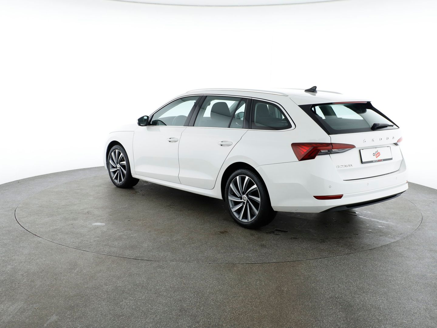 Škoda Octavia Combi 2,0 TDI Premium DSG | Bild 3 von 27