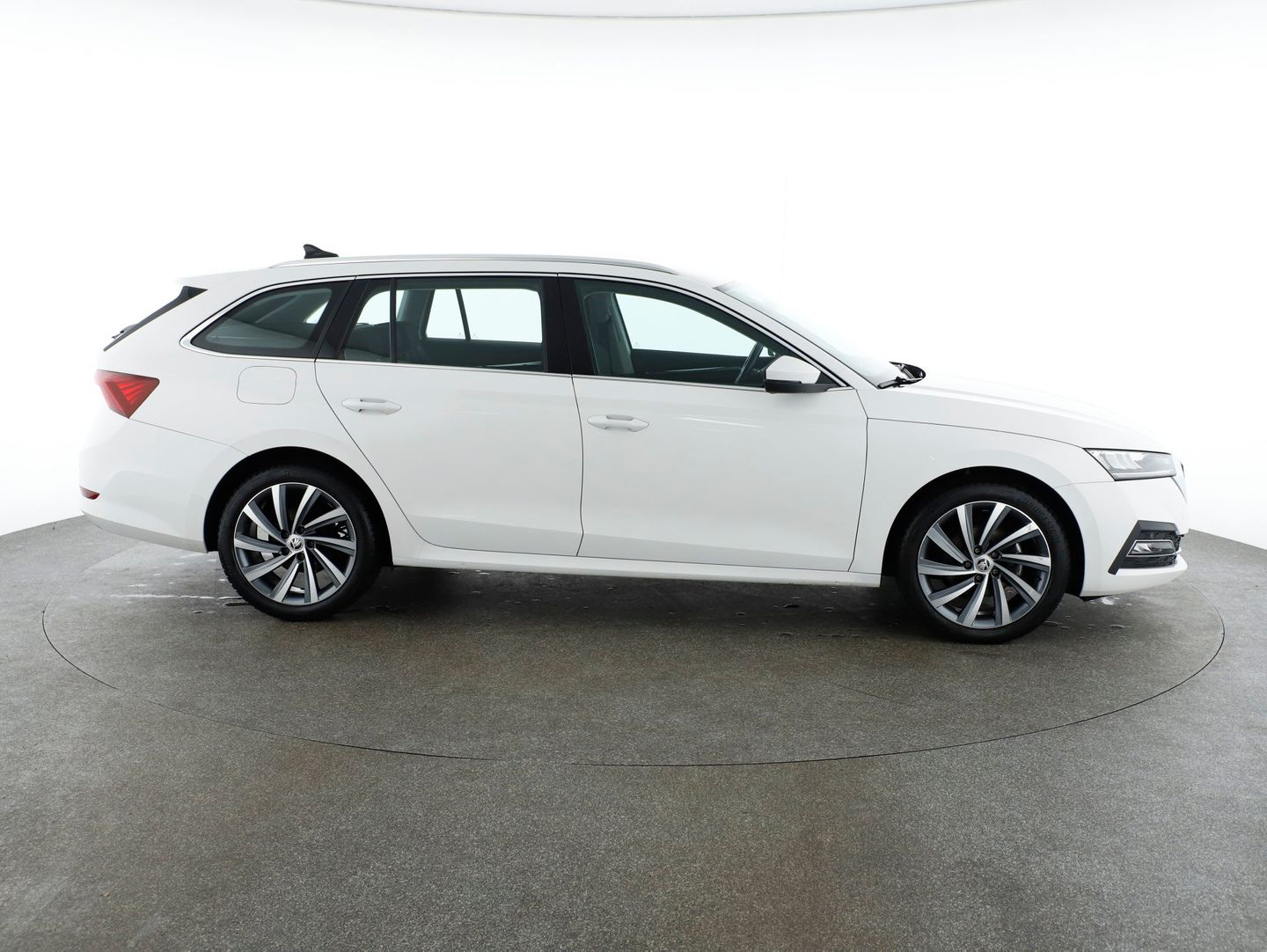 Škoda Octavia Combi 2,0 TDI Premium DSG | Bild 6 von 27