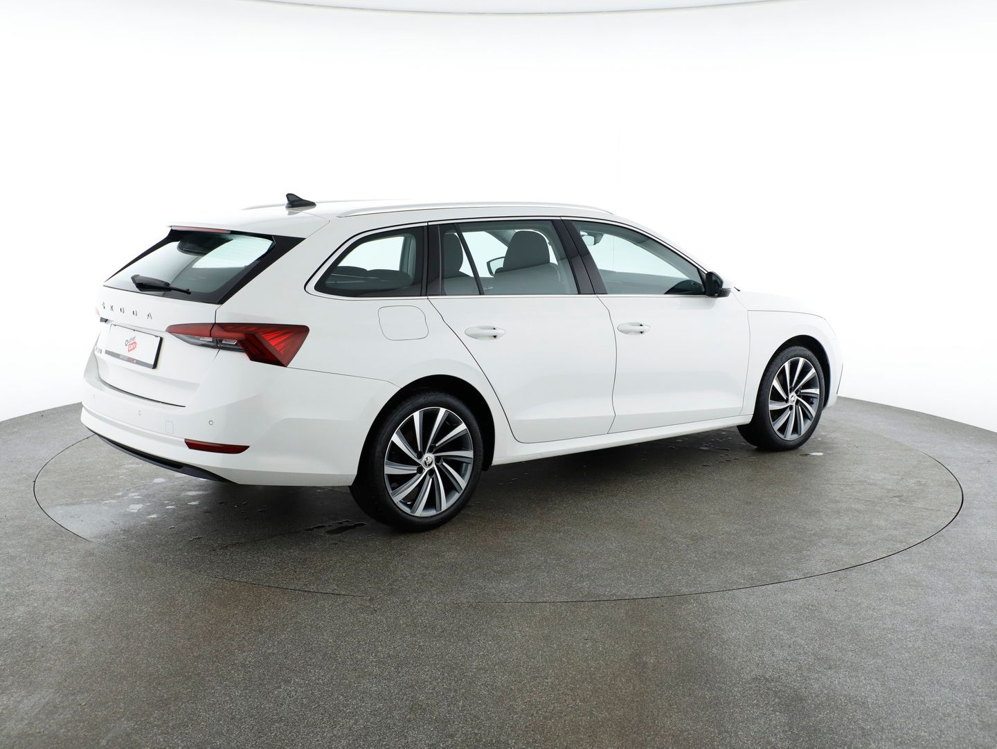 Škoda Octavia Combi 2,0 TDI Premium DSG | Bild 5 von 27