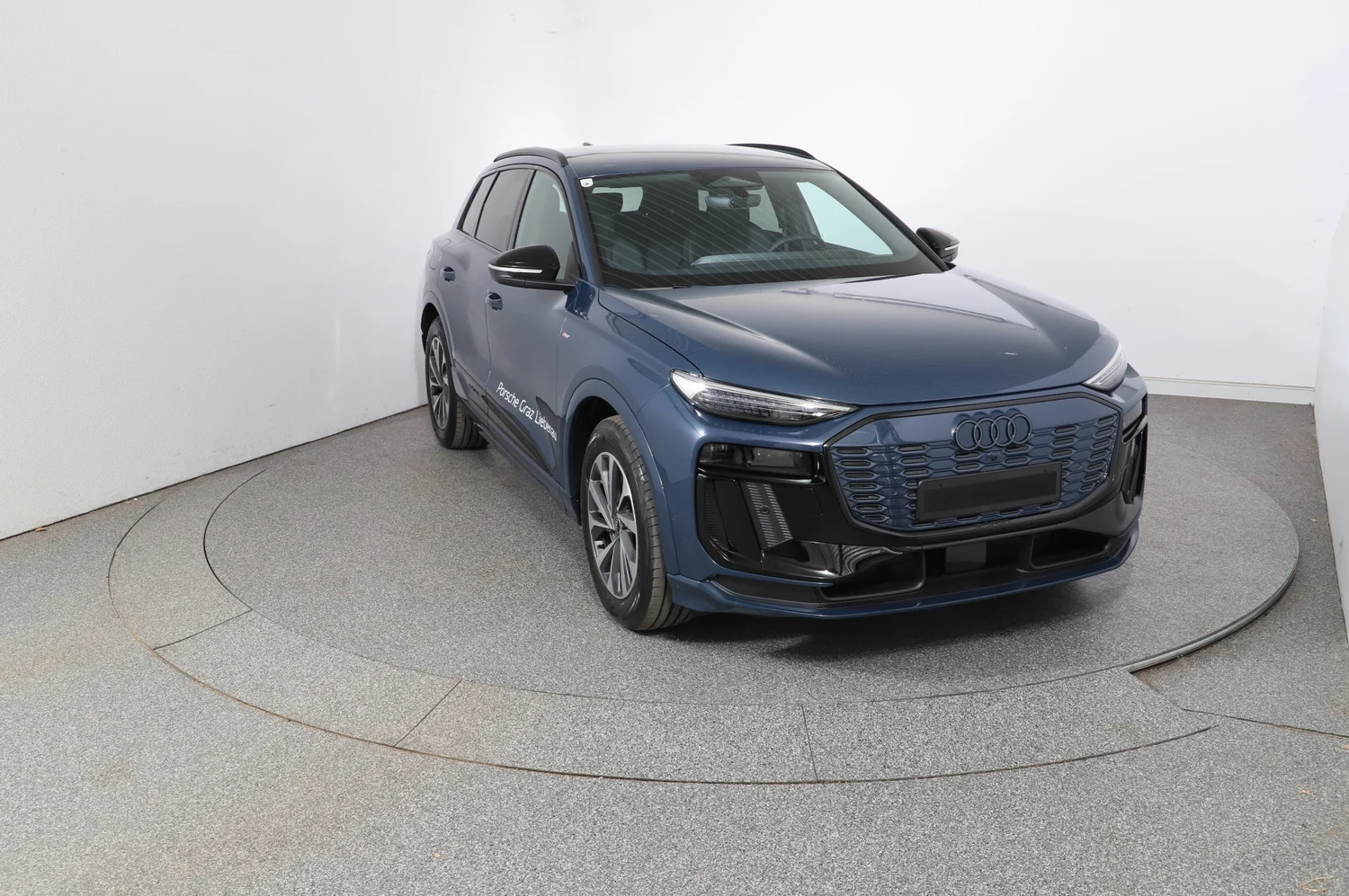 Bild eines Audi Q6 e-tron quattro