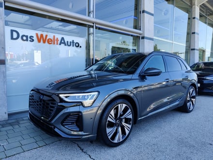 Audi Q8 55 e-tron quattro S line