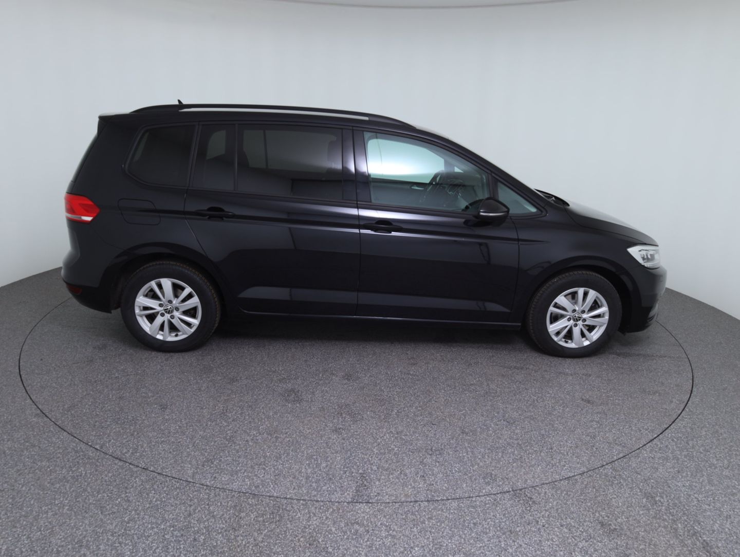 VW Touran Comfortline TDI SCR DSG | Bild 4 von 8