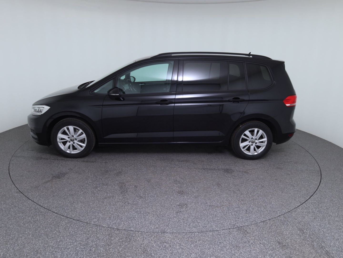 VW Touran Comfortline TDI SCR DSG | Bild 8 von 8