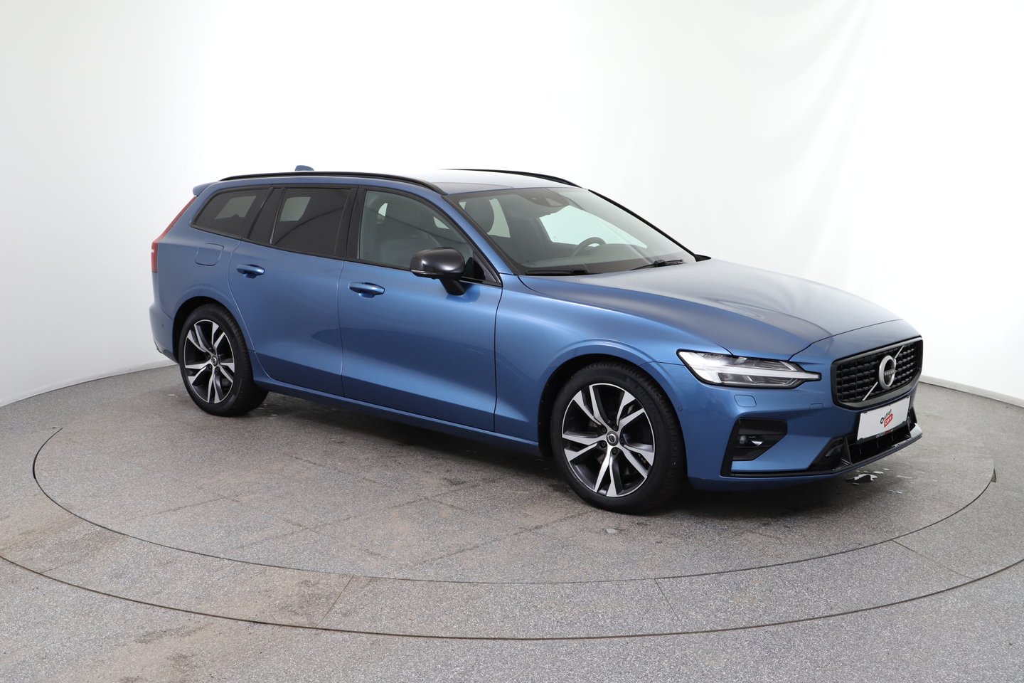 Volvo V60 D4 AWD R-Design Geartronic | Bild 7 von 24