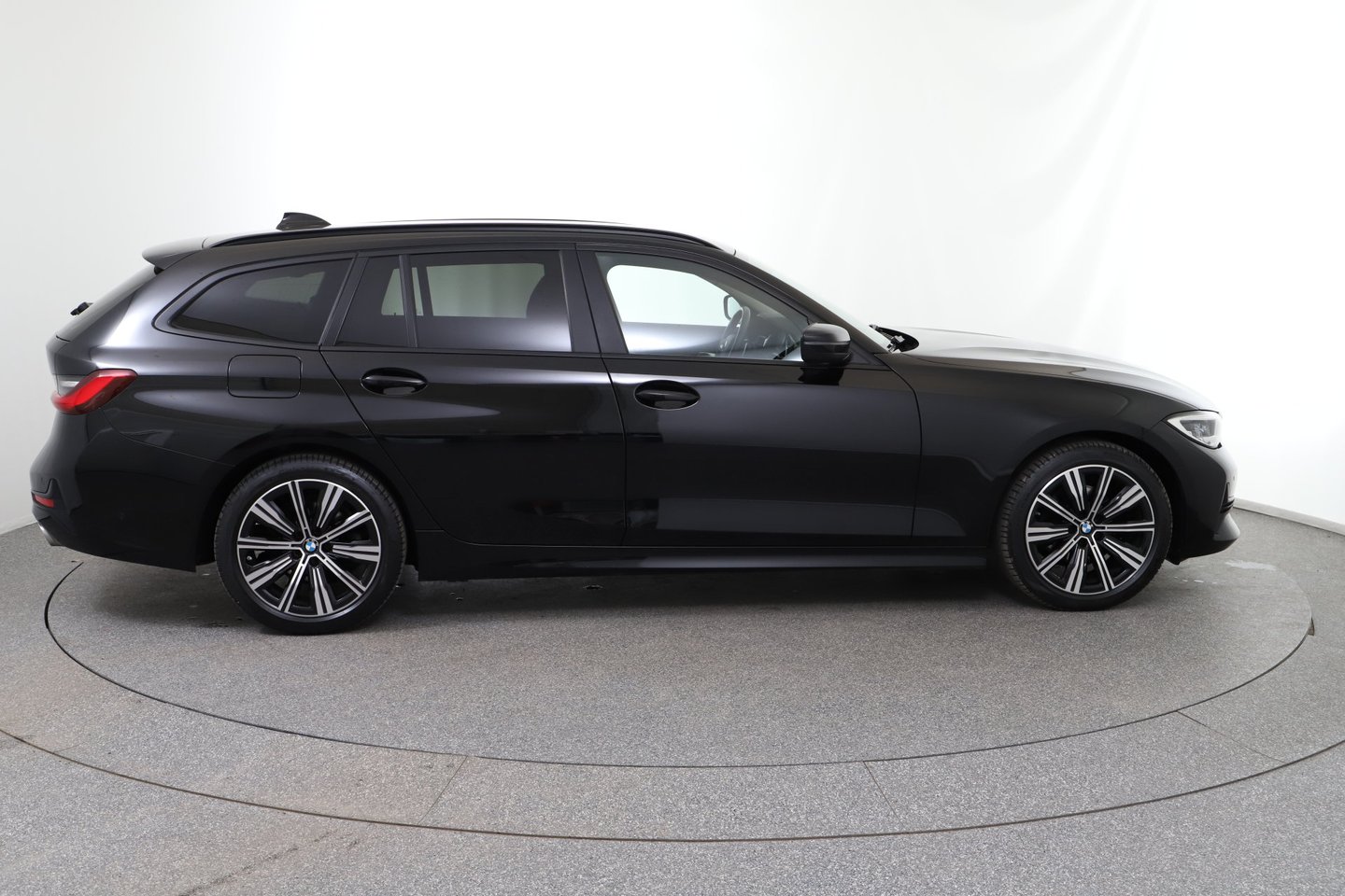 BMW 320d Touring 48 V Mild-Hybrid-Technologie Aut. | Bild 6 von 28