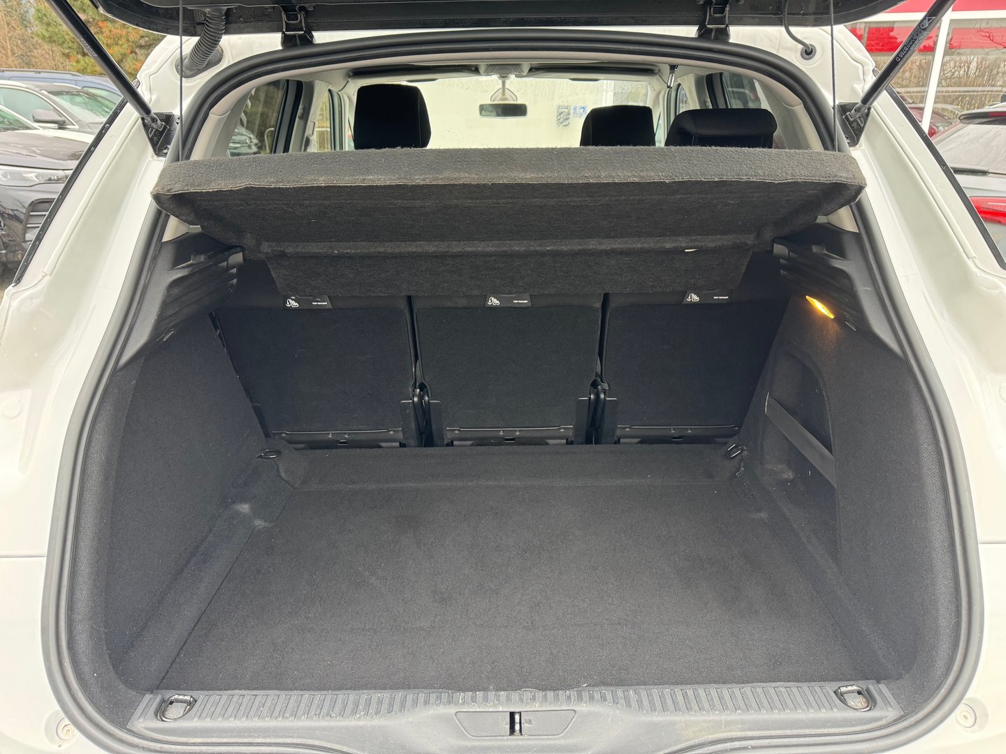 Citroën C4 Picasso BlueHDi 120 6-Gang Seduction | Bild 16 von 19