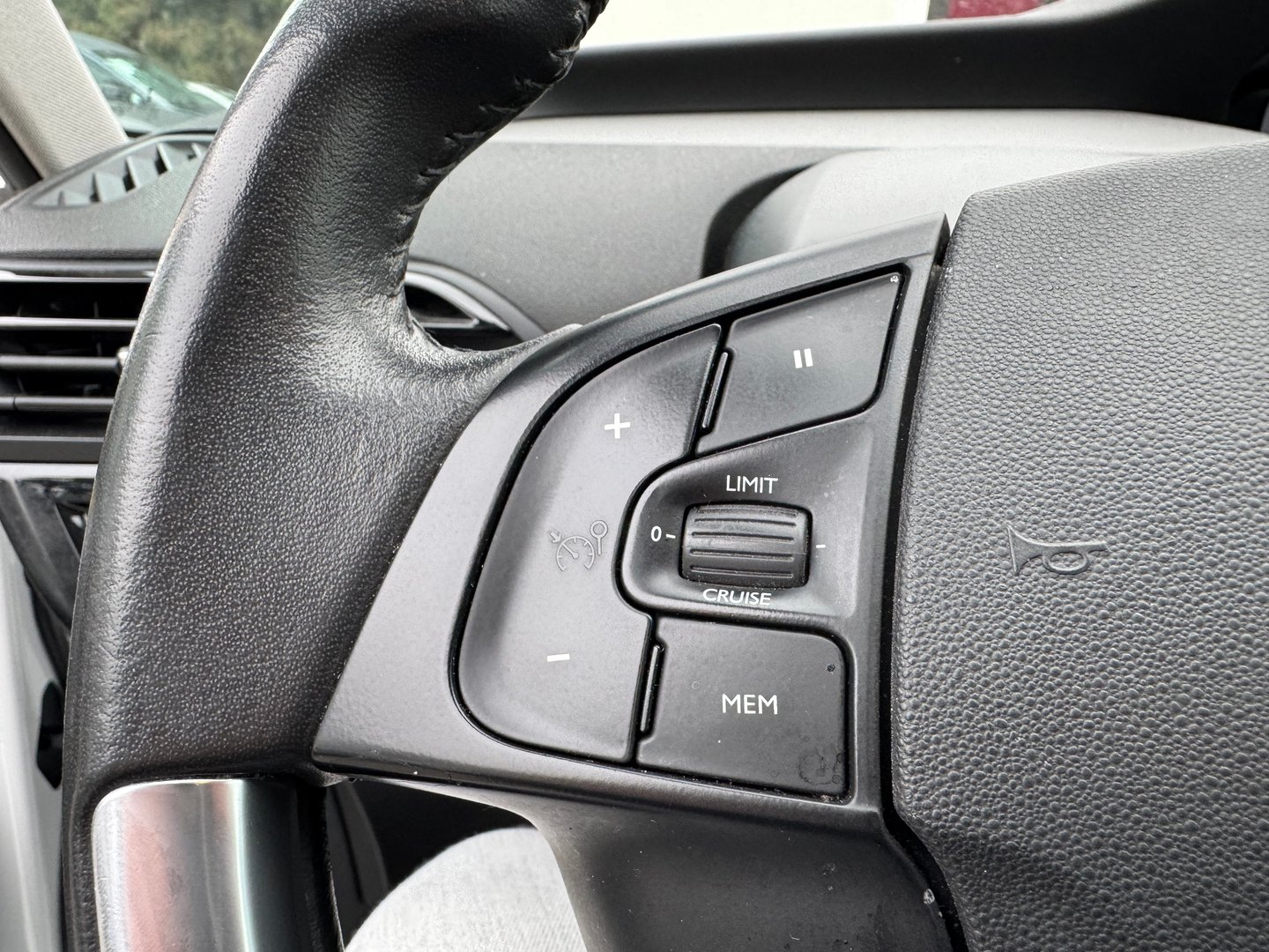 Citroën C4 Picasso BlueHDi 120 6-Gang Seduction | Bild 9 von 19