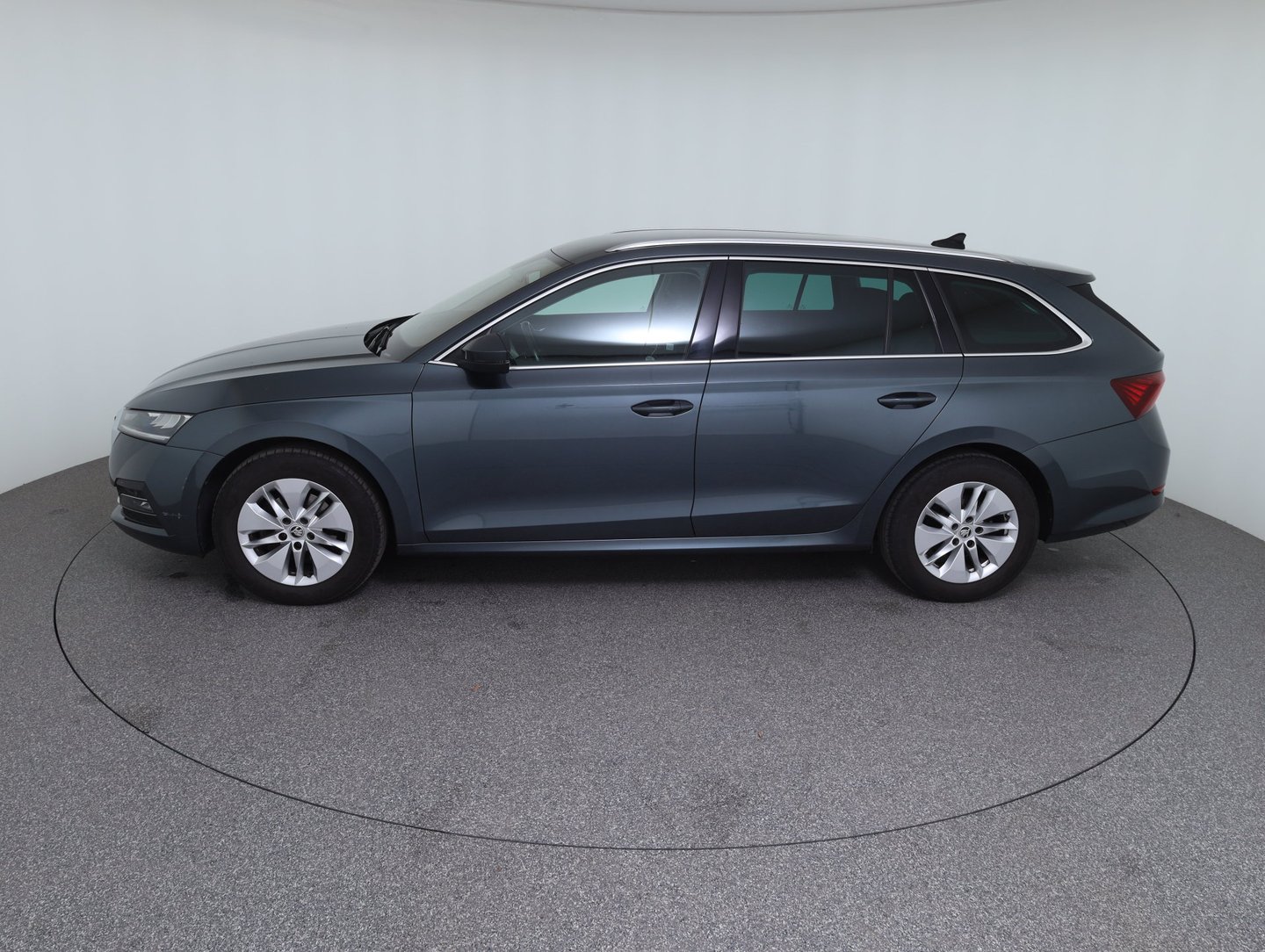 Škoda OCTAVIA Combi Business TDI | Bild 8 von 14