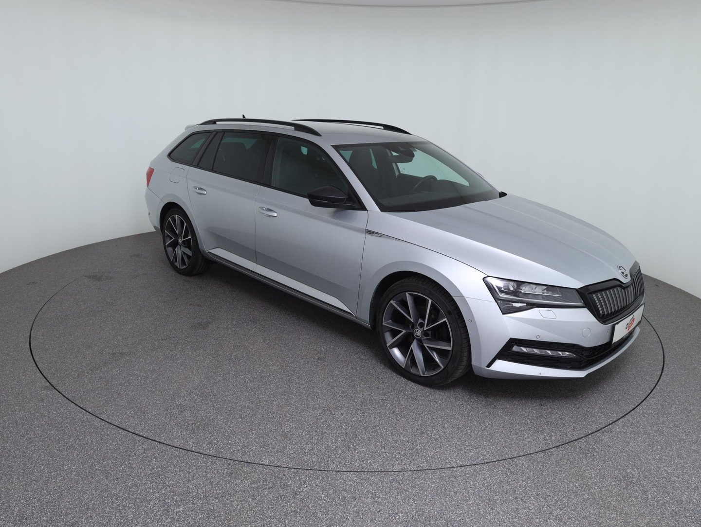 Škoda SUPERB Combi iV SPORTLINE DSG | Bild 3 von 14