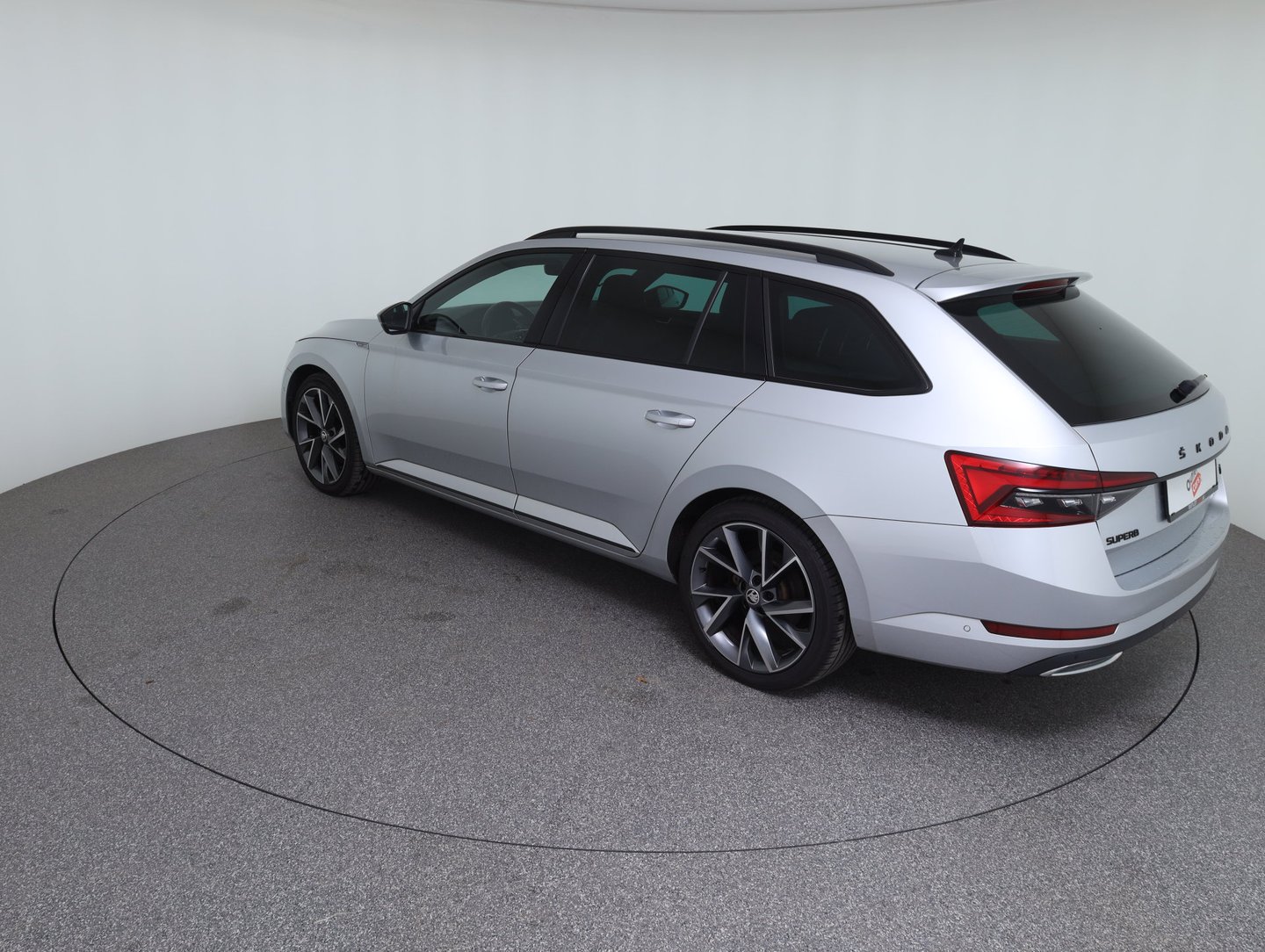 Škoda SUPERB Combi iV SPORTLINE DSG | Bild 7 von 14