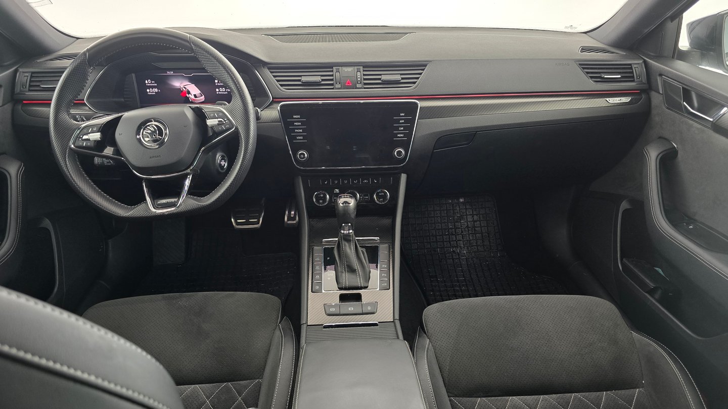 Škoda SUPERB Combi iV SPORTLINE DSG | Bild 10 von 14