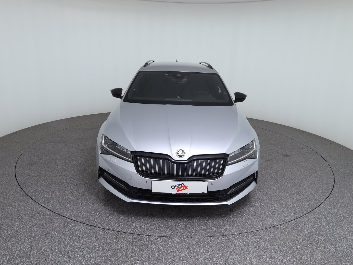 Škoda SUPERB Combi iV SPORTLINE DSG | Bild 2 von 14