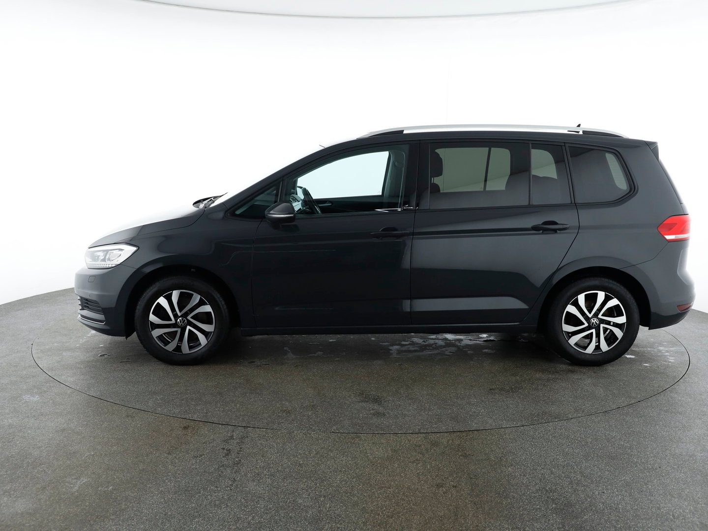 VW Touran Comfortline TDI SCR DSG | Bild 2 von 28