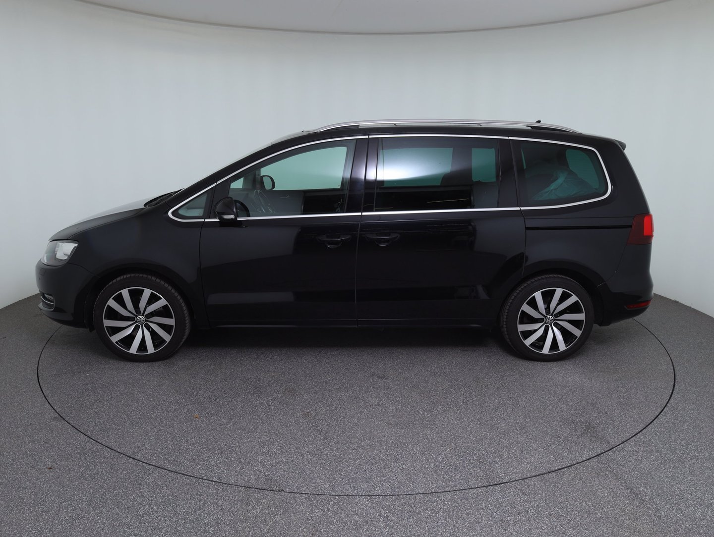 VW Sharan Business+ TDI SCR 7-Sitzer | Bild 8 von 22