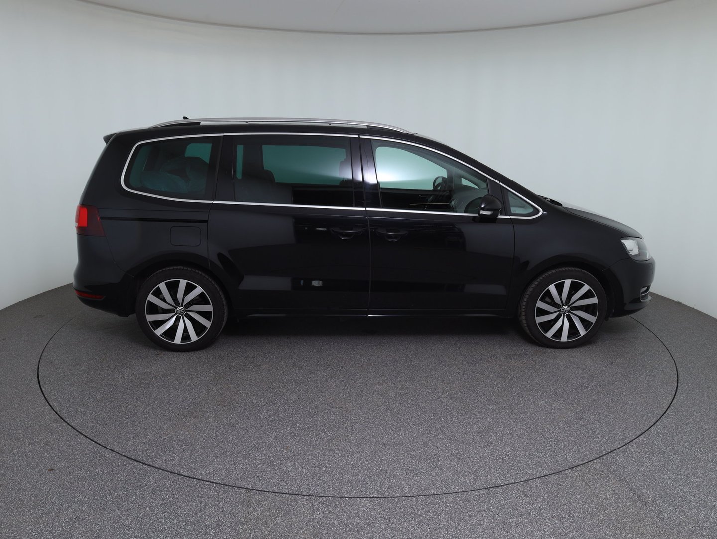 VW Sharan Business+ TDI SCR 7-Sitzer | Bild 4 von 22