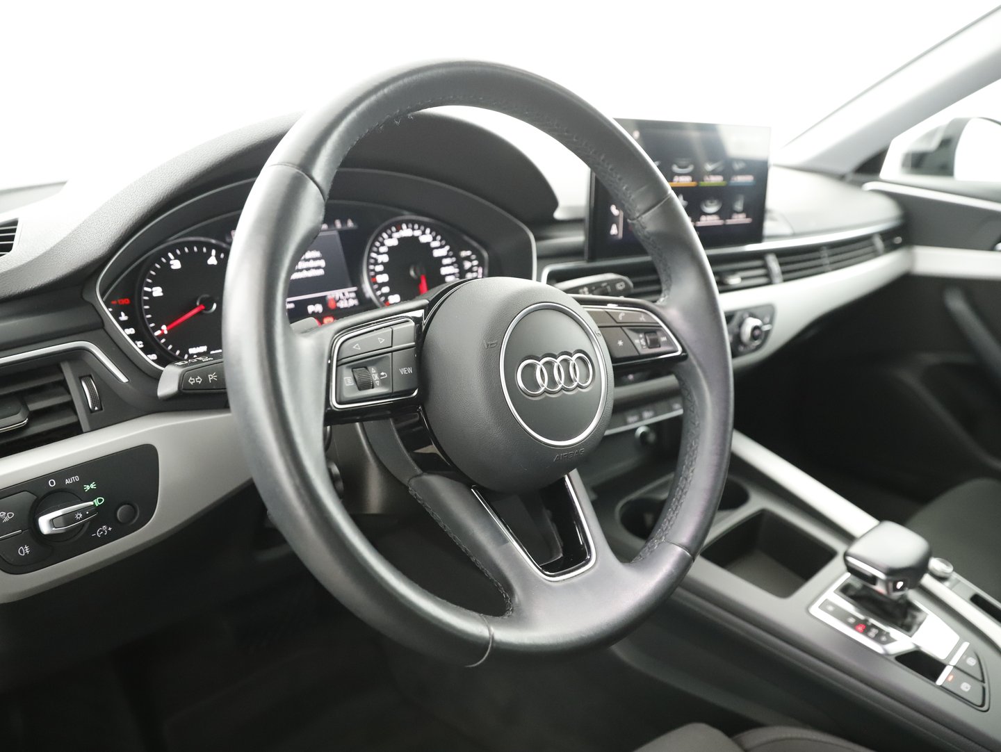 Audi A4 Avant 35 TDI | Bild 10 von 24