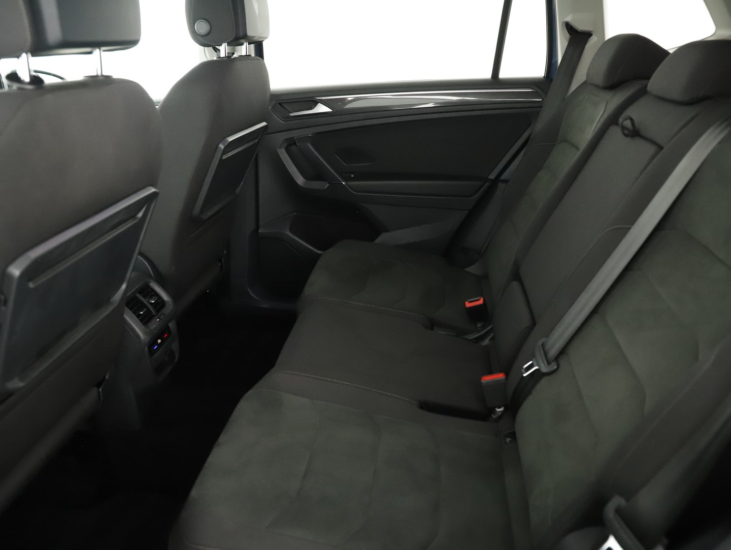 VW Tiguan Allspace Highline TDI 4MOTION DSG | Bild 12 von 27