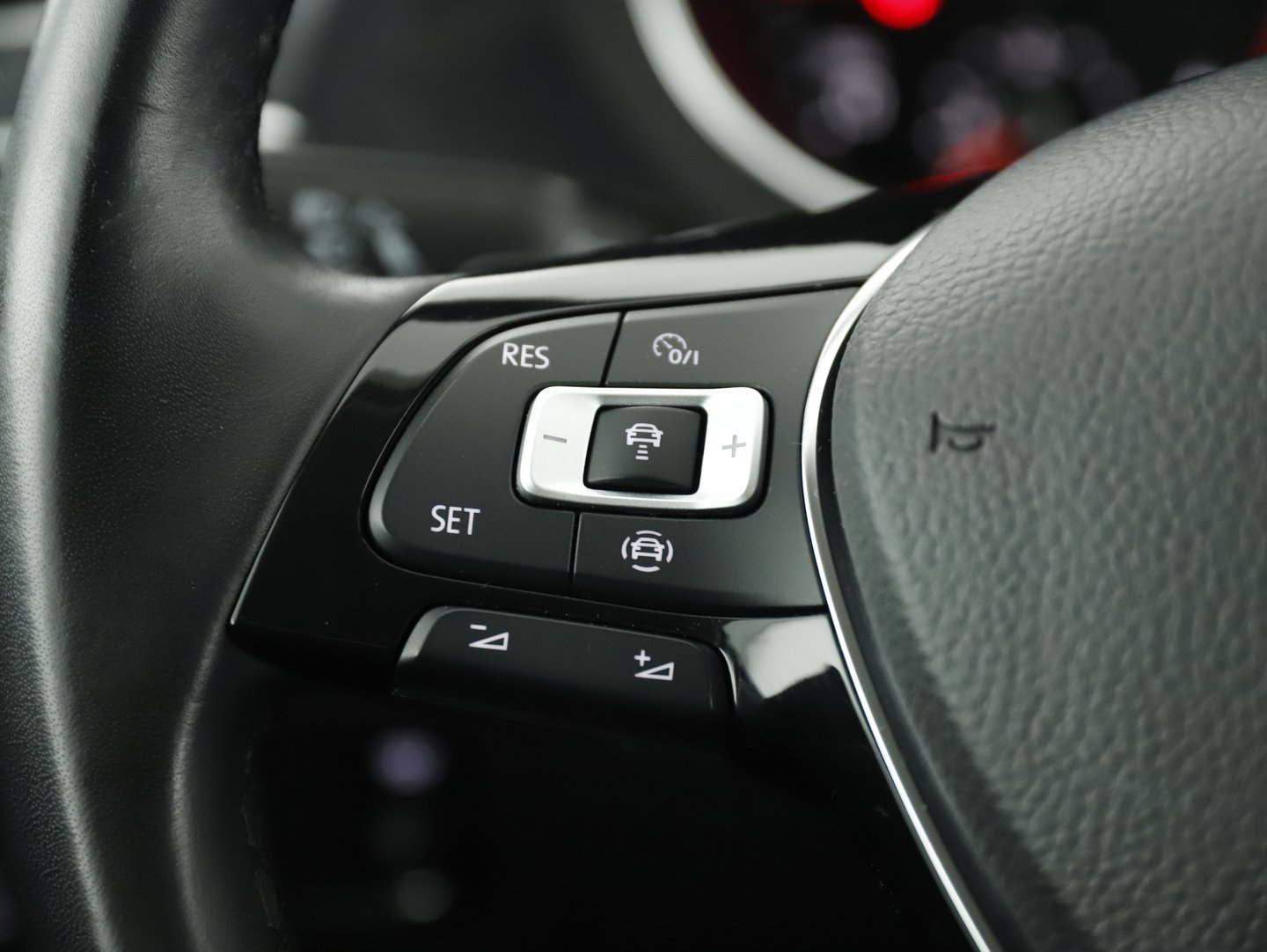VW Tiguan Allspace Highline TDI 4MOTION DSG | Bild 17 von 29