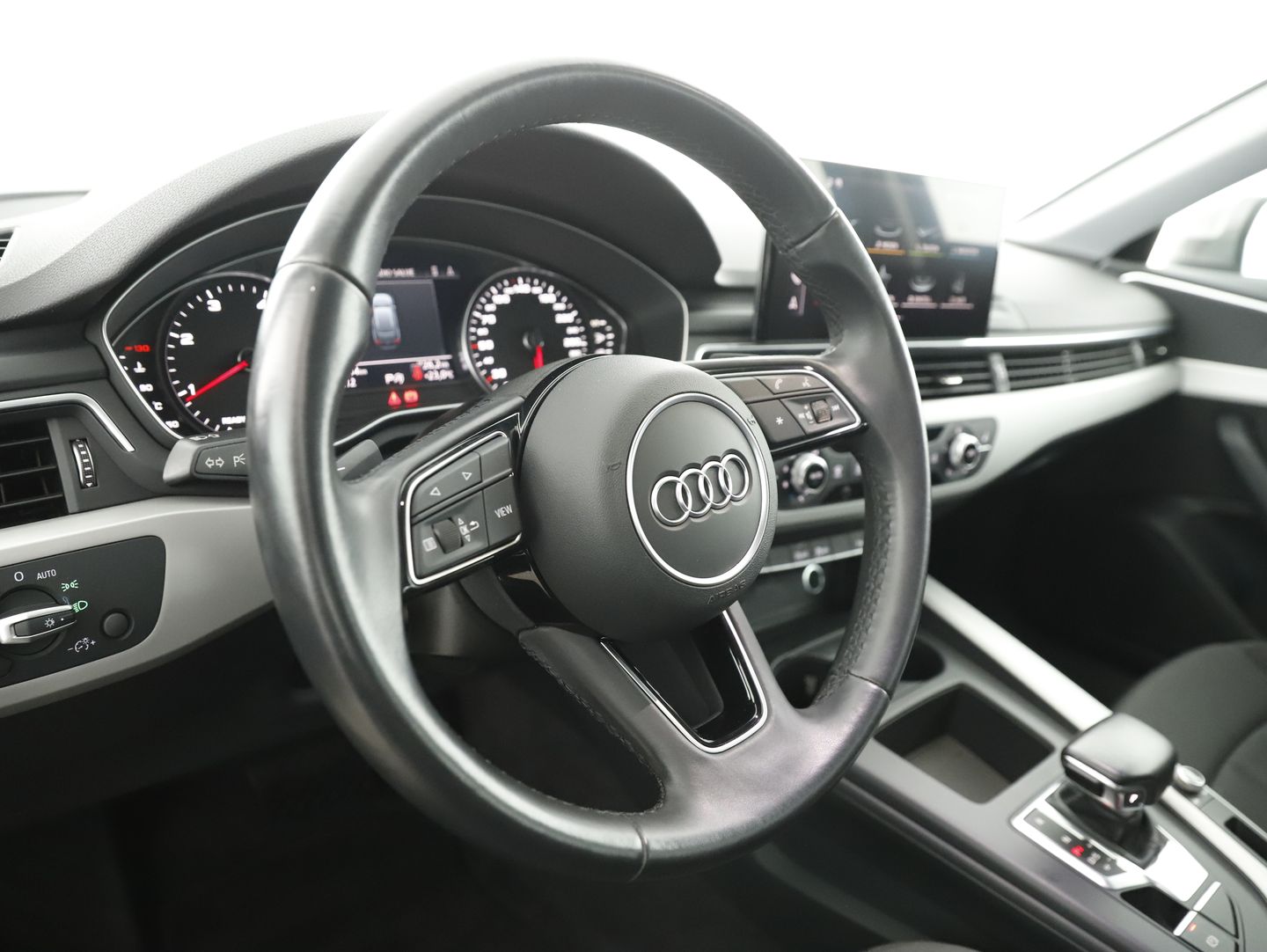 Audi A4 Avant 30 TDI advanced | Bild 11 von 27