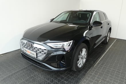 Audi Q8 55 e-tron quattro business