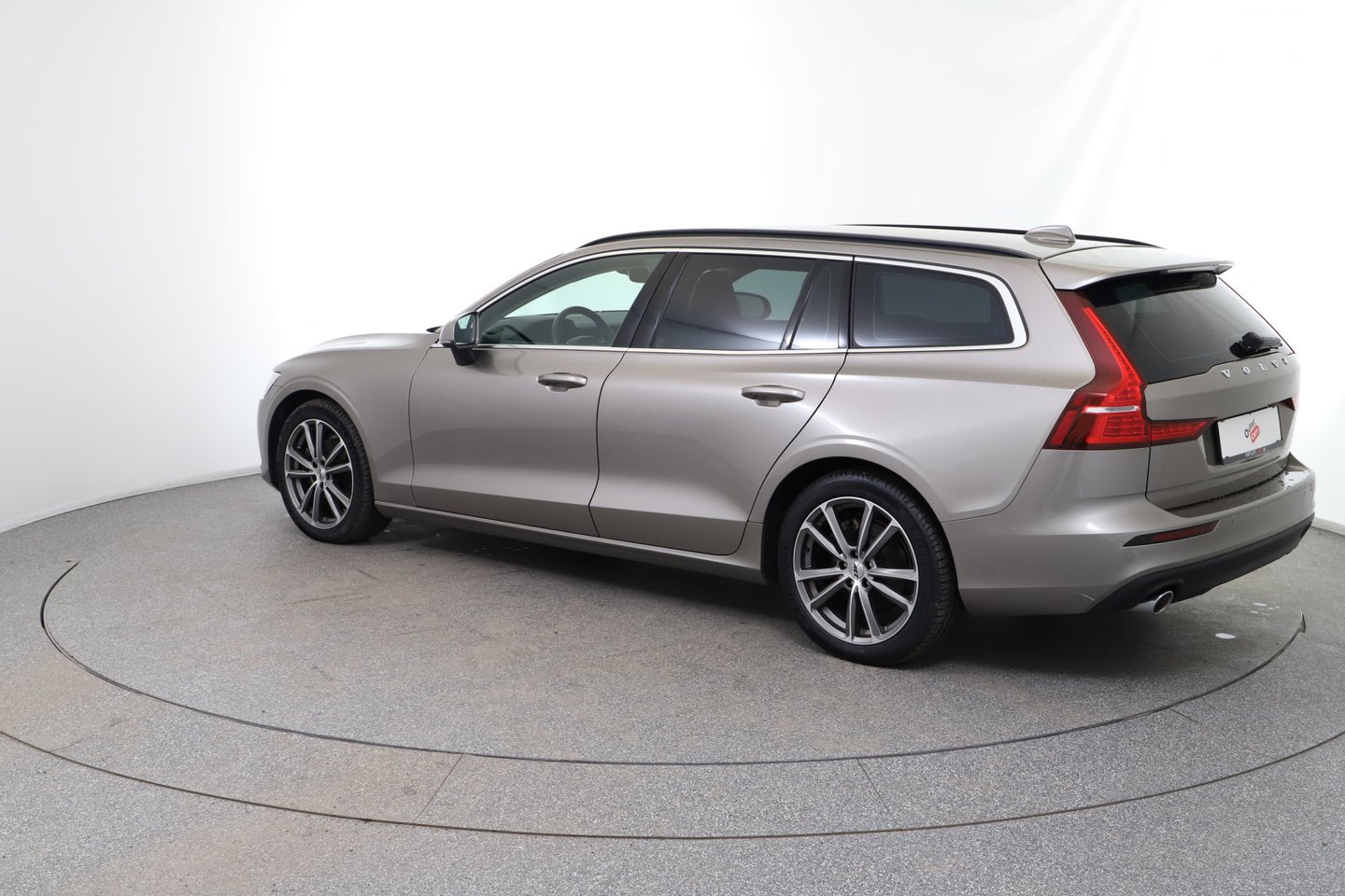 Volvo V60 B4 Momentum Pro Aut. | Bild 3 von 24