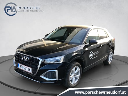 Audi Q2 35 TFSI admired