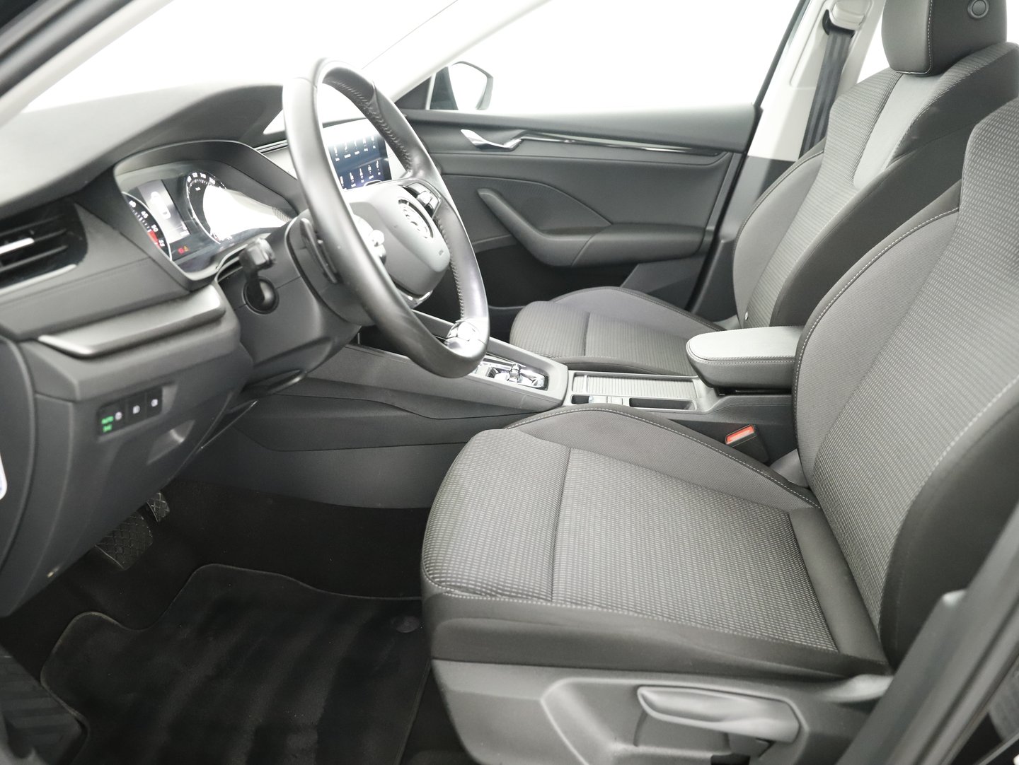 Škoda OCTAVIA Combi Ambition TDI DSG | Bild 11 von 26