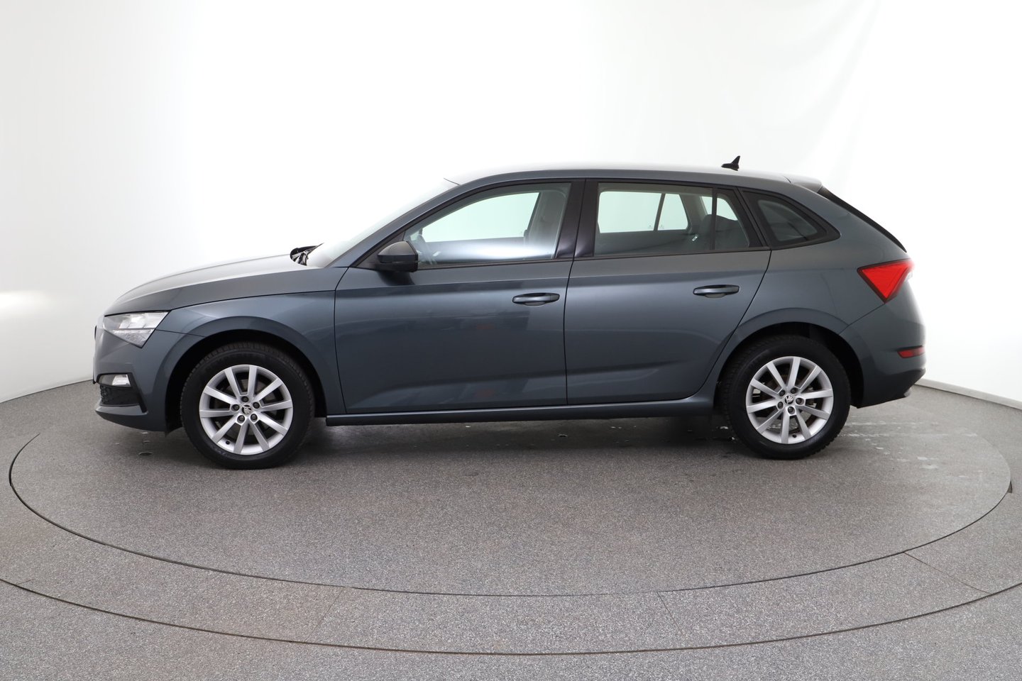 Škoda Scala 1,6 TDI Ambition DSG | Bild 2 von 26