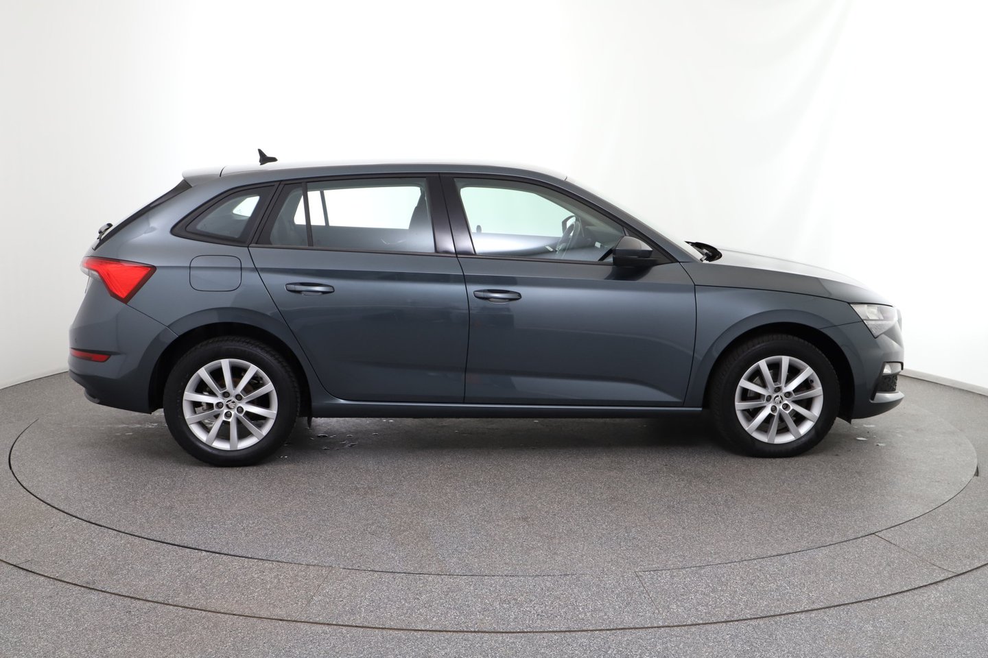 Škoda Scala 1,6 TDI Ambition DSG | Bild 6 von 26