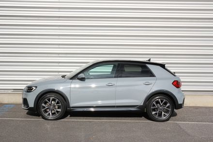 Audi A1 citycarver 30 TFSI intense