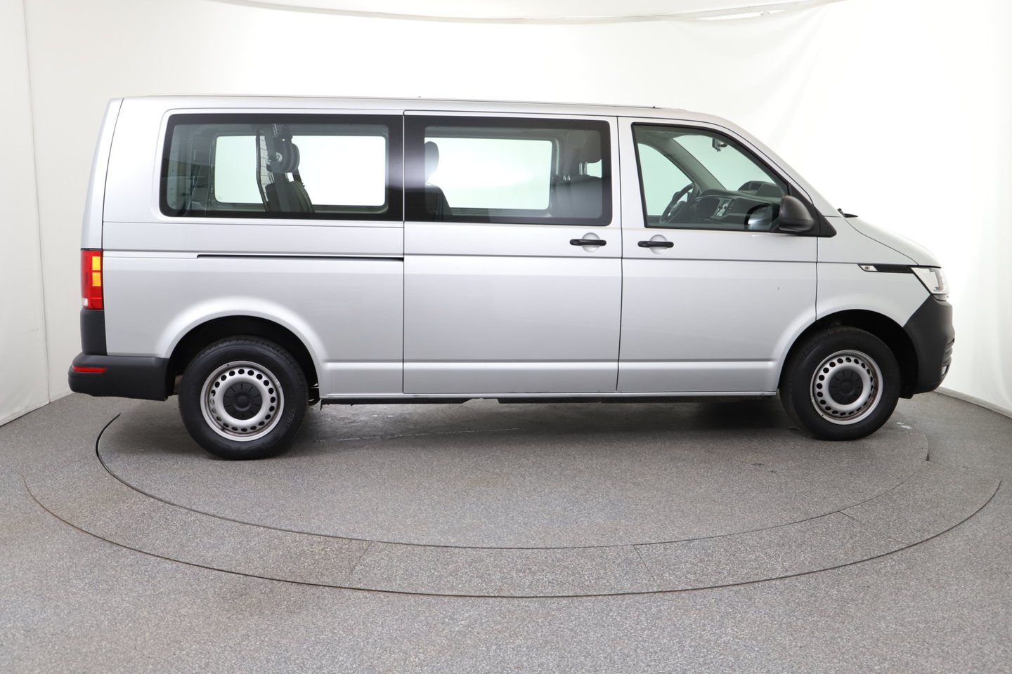 VW Transporter Kombi LR TDI 4MOTION | Bild 6 von 23