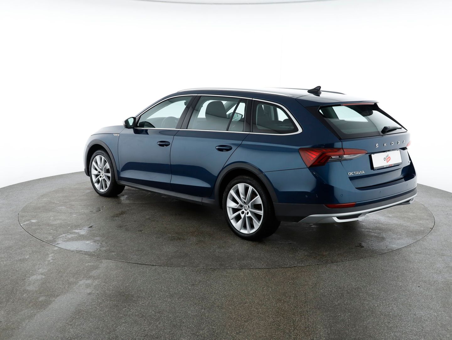 Škoda OCTAVIA Combi 4x4 SCOUT TDI DSG | Bild 7 von 26