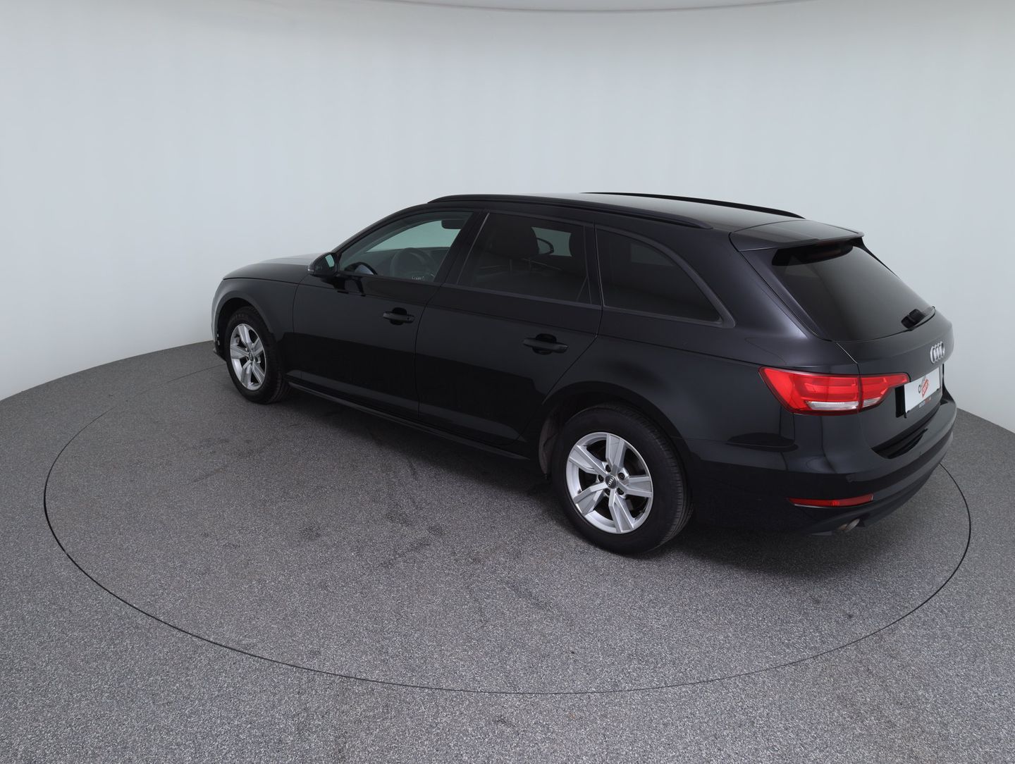 Audi A4 Avant 2.0 TDI | Bild 7 von 14