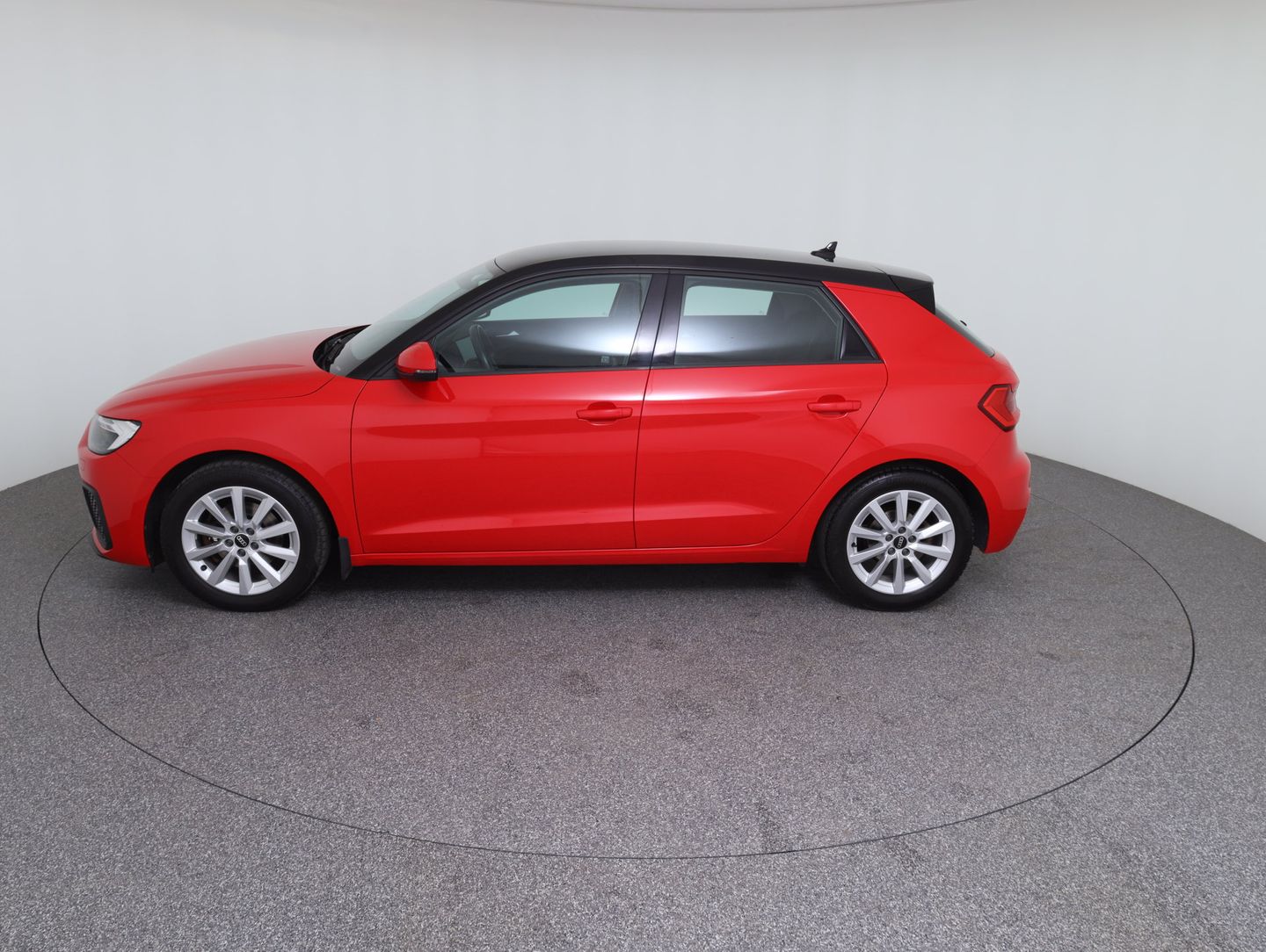 Audi A1 Sportback 30 TFSI intense | Bild 8 von 15