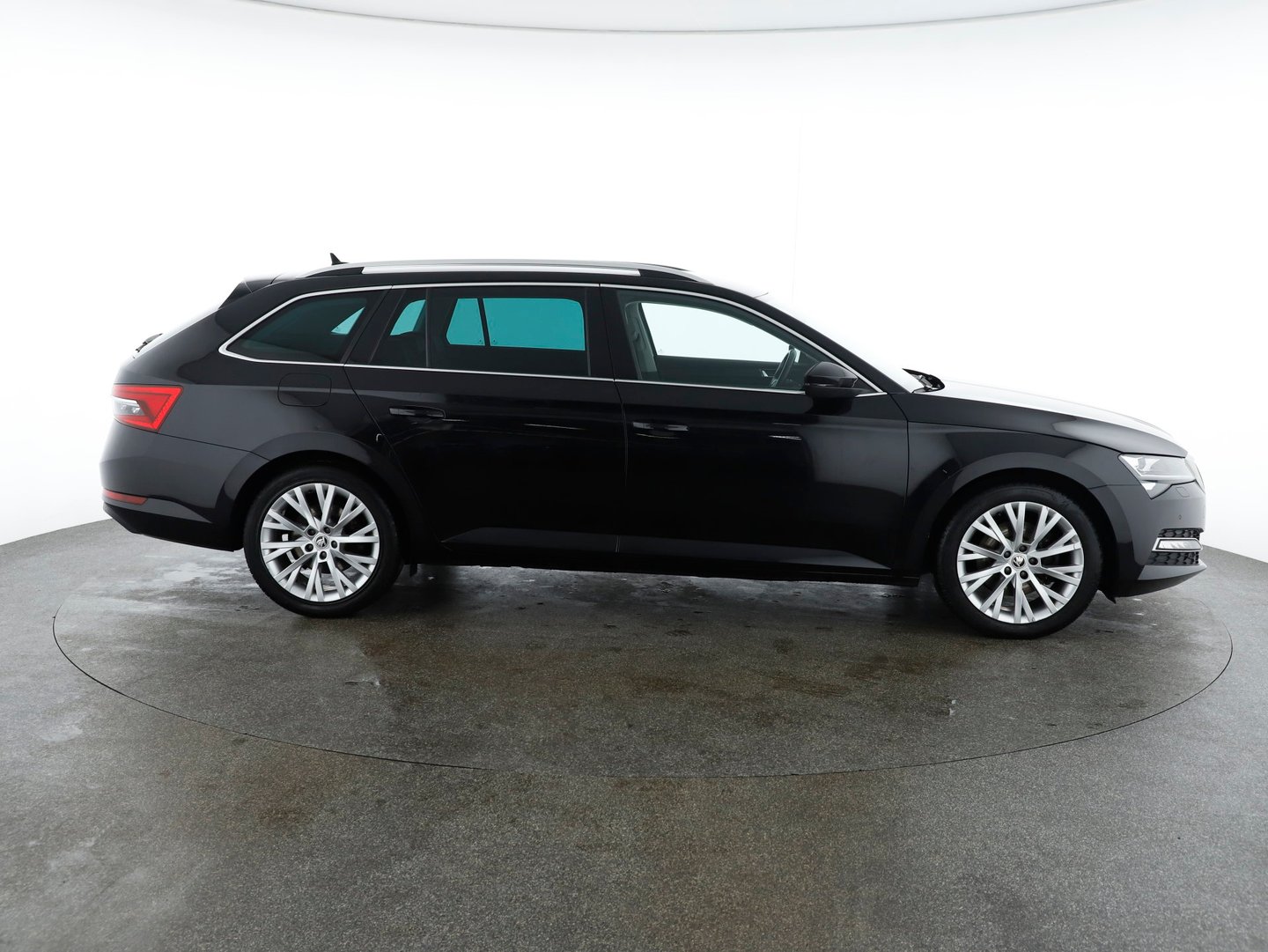 Škoda Superb Combi 4x4 Style TDI DSG | Bild 6 von 27