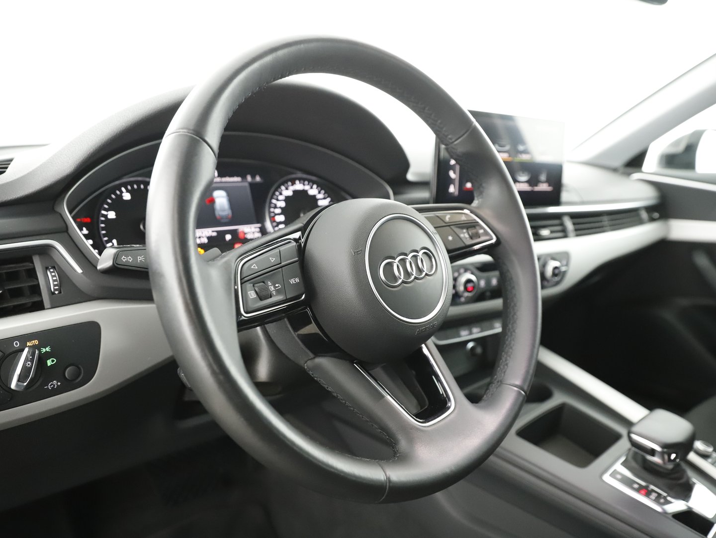 Audi A4 Avant 35 TDI | Bild 15 von 29