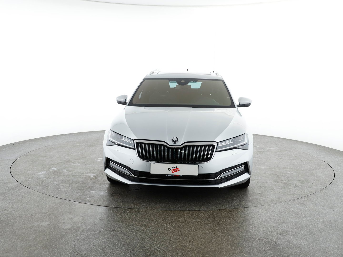 Škoda SUPERB Combi 4x4 L&K TDI SCR DSG | Bild 8 von 30