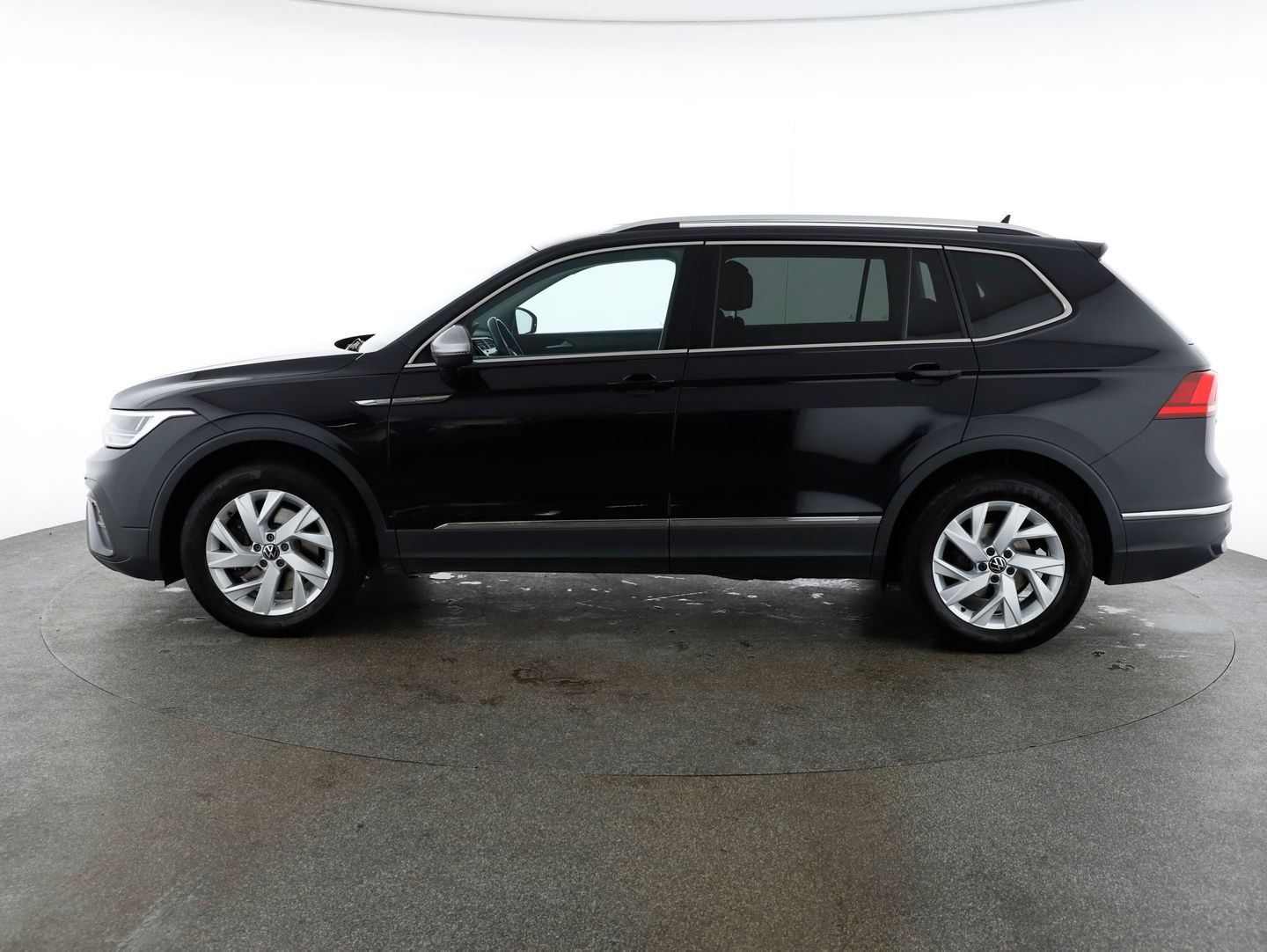 VW Tiguan Allspace Life TDI 4MOTION DSG | Bild 2 von 27