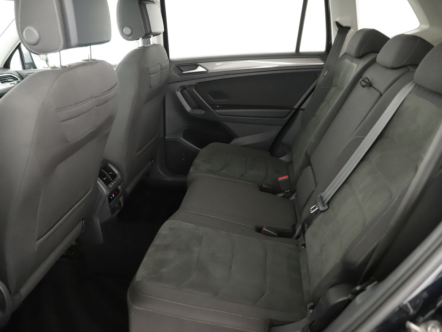 VW Tiguan Allspace Life TDI 4MOTION DSG | Bild 12 von 27