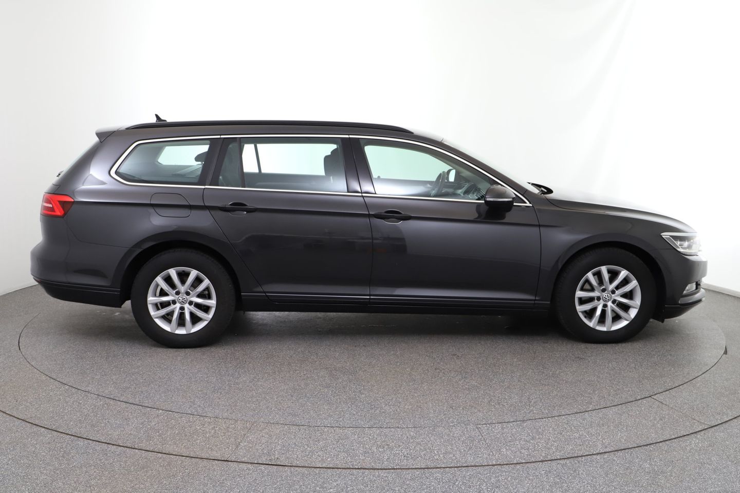 VW Passat Variant Comfortline TDI SCR DSG | Bild 6 von 26