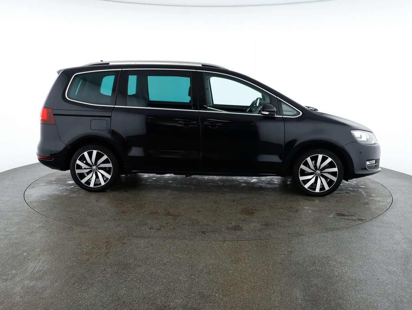 VW Sharan Business+ TDI SCR DSG 5-Sitzer | Bild 4 von 8