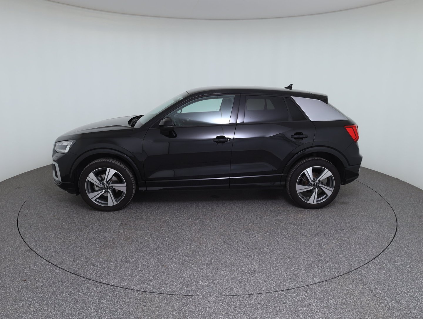 Audi Q2 35 TFSI admired | Bild 8 von 23