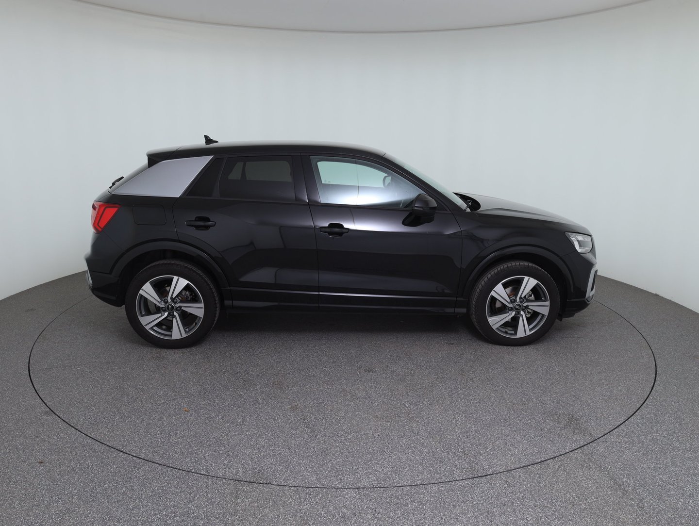 Audi Q2 35 TFSI admired | Bild 4 von 23