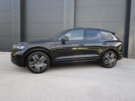 VW Touareg R eHybrid TSI 4MOTION