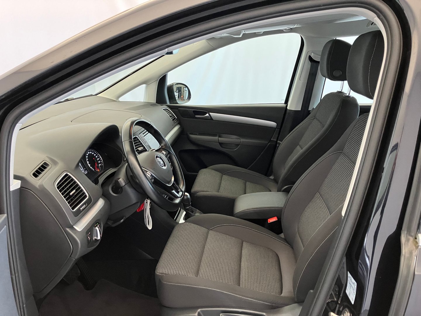 VW Sharan Comfortline SCR 2,0 TDI DSG 7 Sitze | Bild 11 von 26