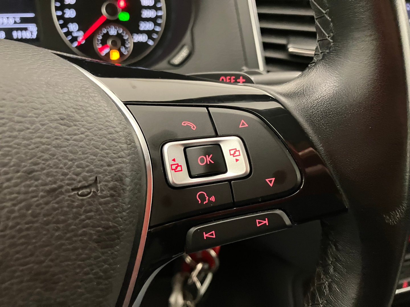 VW Sharan Comfortline SCR 2,0 TDI DSG 7 Sitze | Bild 16 von 26