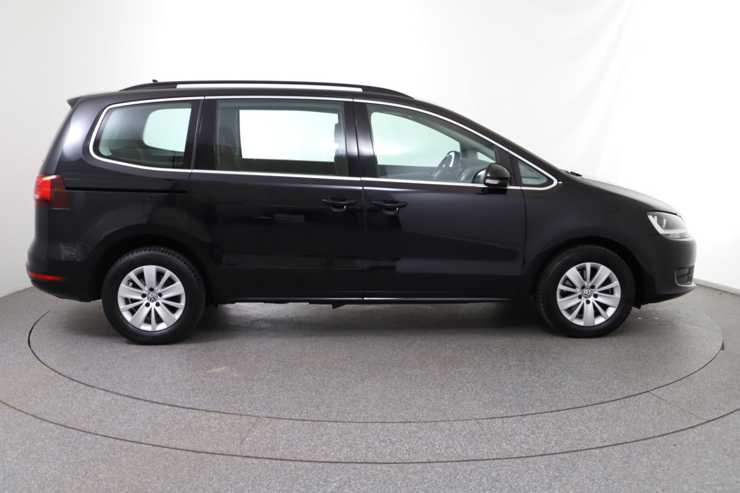 VW Sharan Comfortline SCR 2,0 TDI DSG 7 Sitze | Bild 6 von 26