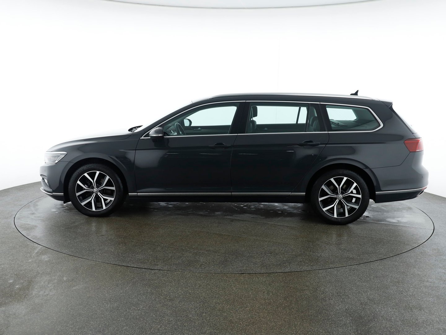 VW Passat Variant Elegance TDI DSG | Bild 2 von 30