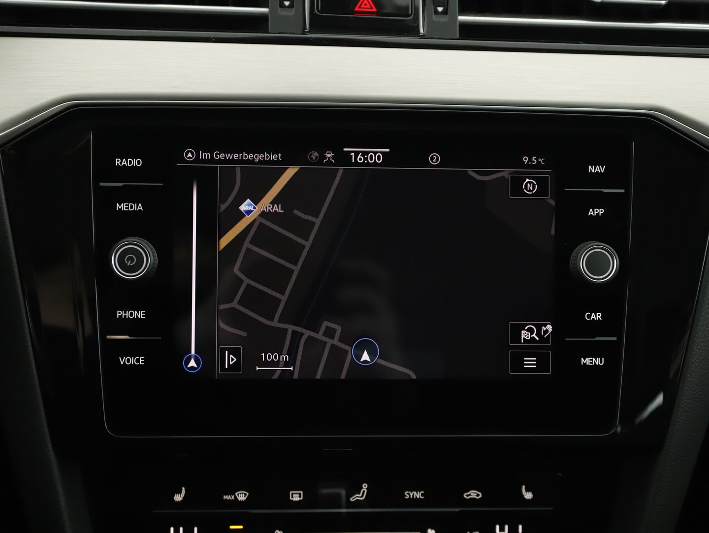 VW Passat Variant Elegance TDI DSG | Bild 20 von 30